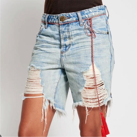 One Teaspoon Pants - One Teaspoon Stevies shorts, size 26